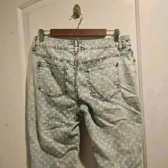 P7046A platinum chico's polka don't cropped double 00 size 30in - Picture 5 of 6